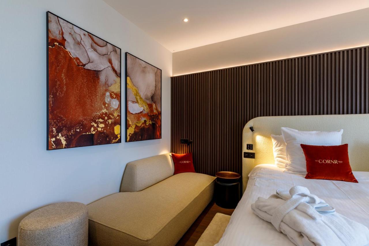 ניופורט The Cornr Hotel מראה חיצוני תמונה