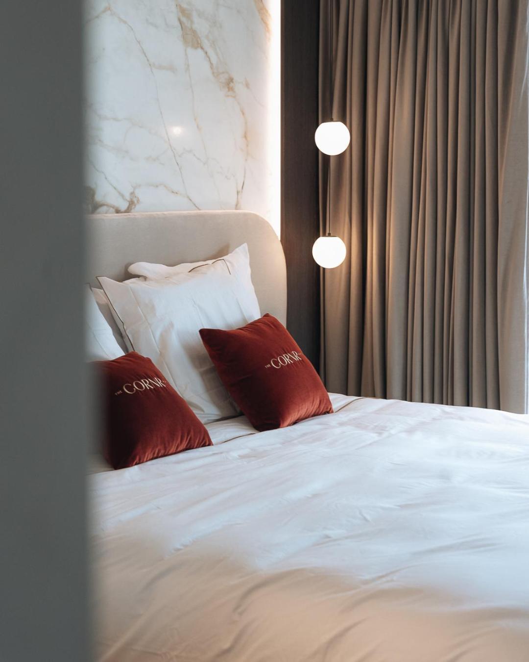 ניופורט The Cornr Hotel מראה חיצוני תמונה
